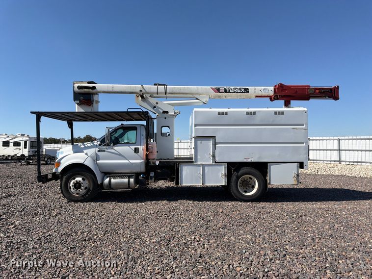 image for item YA4859 2015 Ford F750 Super Duty forestry bucket truck