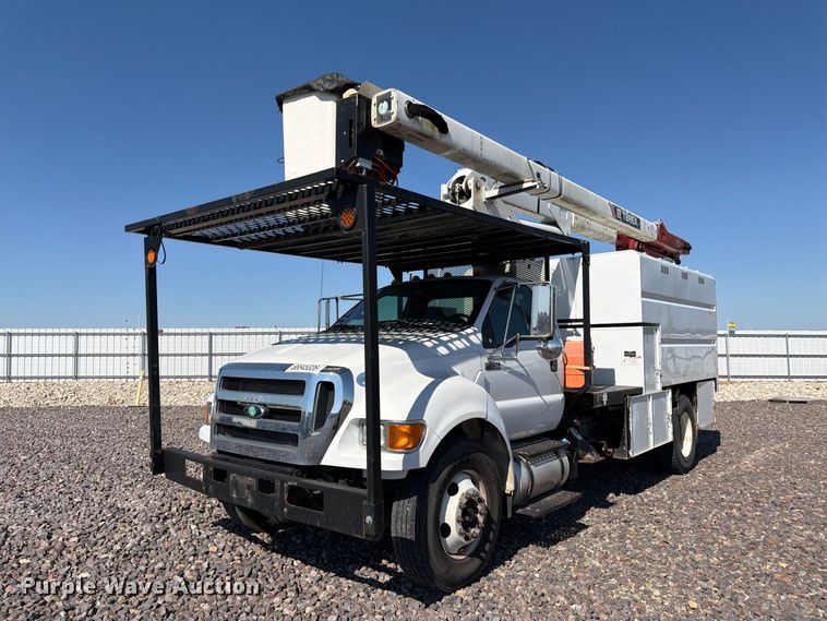 image for item YA4859 2015 Ford F750 Super Duty forestry bucket truck