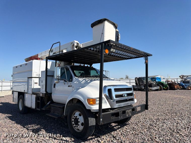 image for item YA4859 2015 Ford F750 Super Duty forestry bucket truck