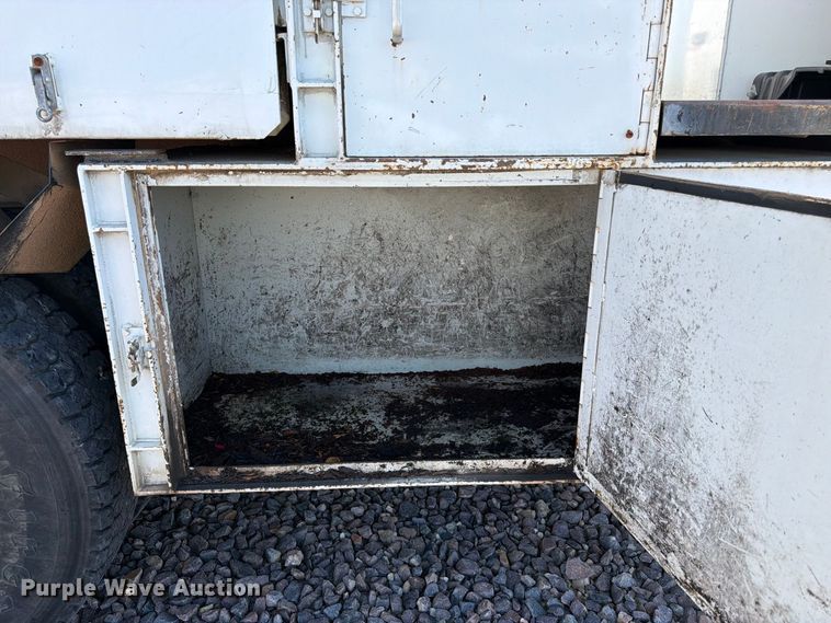 image for item YA4859 2015 Ford F750 Super Duty forestry bucket truck