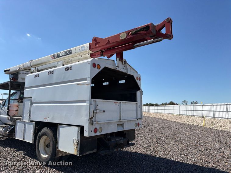 image for item YA4859 2015 Ford F750 Super Duty forestry bucket truck