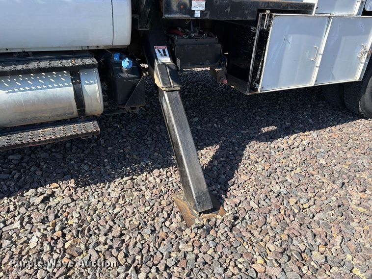image for item YA4859 2015 Ford F750 Super Duty forestry bucket truck
