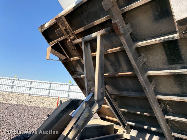 image for item YA4859 2015 Ford F750 Super Duty forestry bucket truck