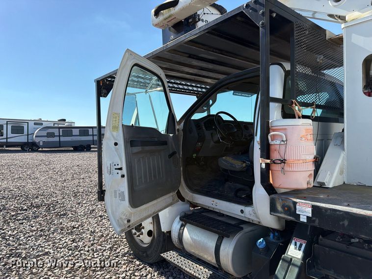 image for item YA4859 2015 Ford F750 Super Duty forestry bucket truck