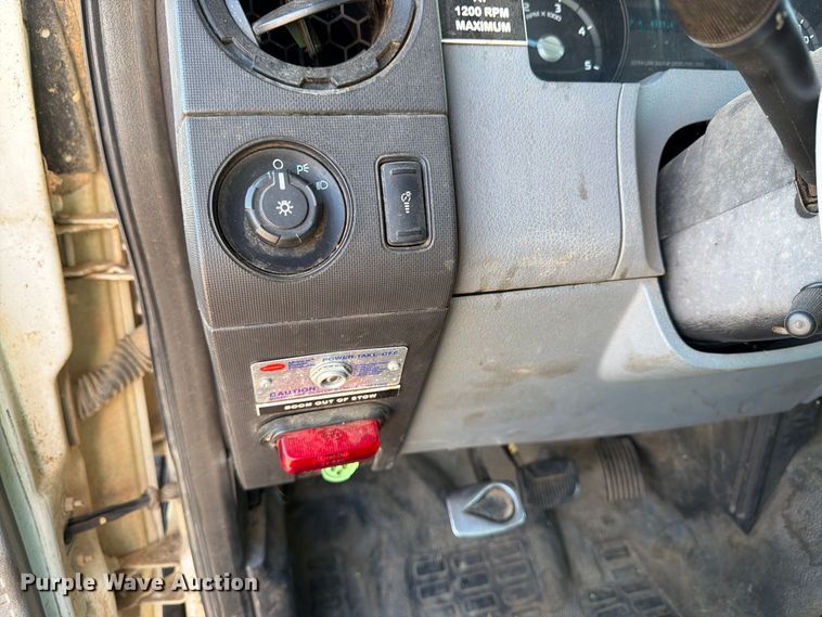 image for item YA4859 2015 Ford F750 Super Duty forestry bucket truck