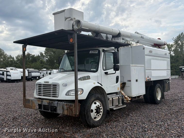 image for item YA4904 2015 Freightliner Business Class M2 forestry bucket truck