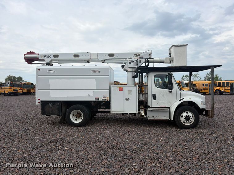 image for item YA4904 2015 Freightliner Business Class M2 forestry bucket truck