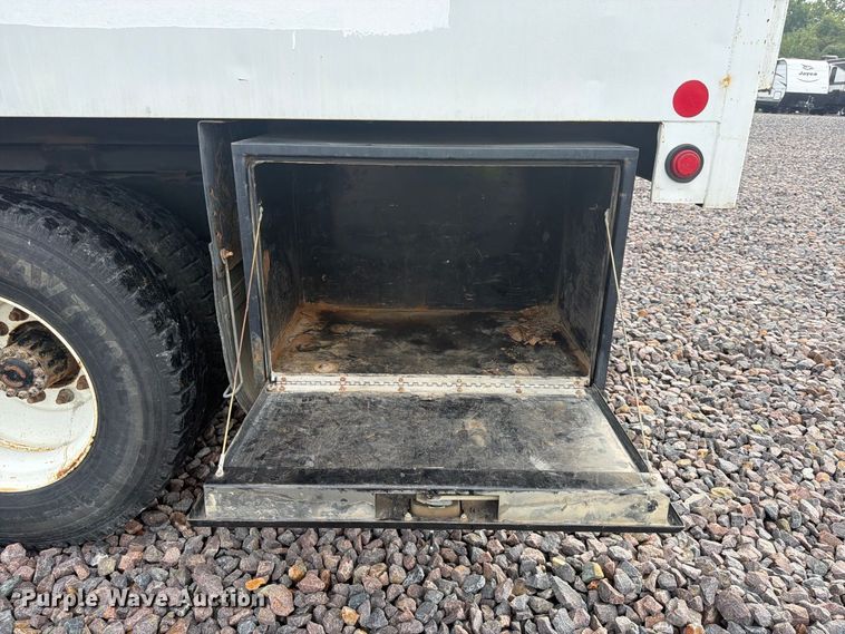 image for item YA4904 2015 Freightliner Business Class M2 forestry bucket truck