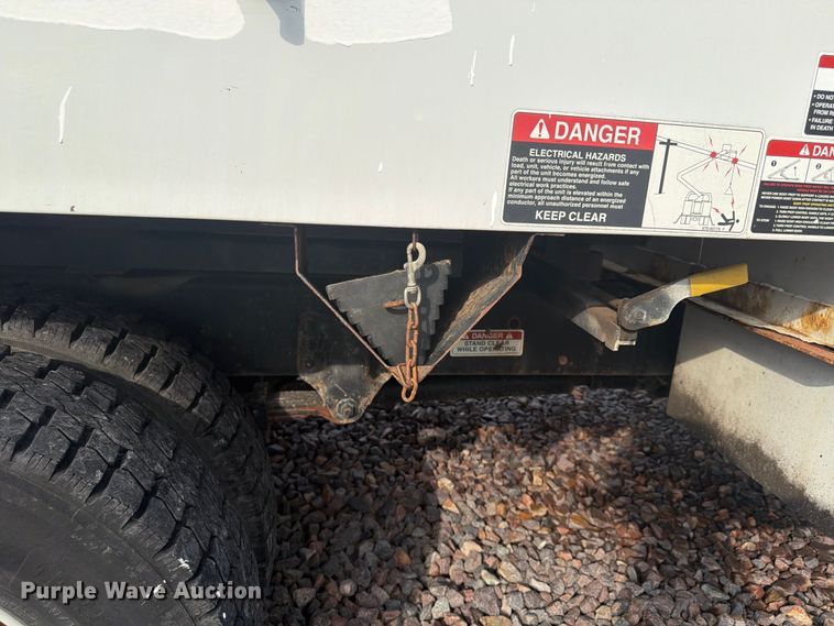 image for item YA4904 2015 Freightliner Business Class M2 forestry bucket truck