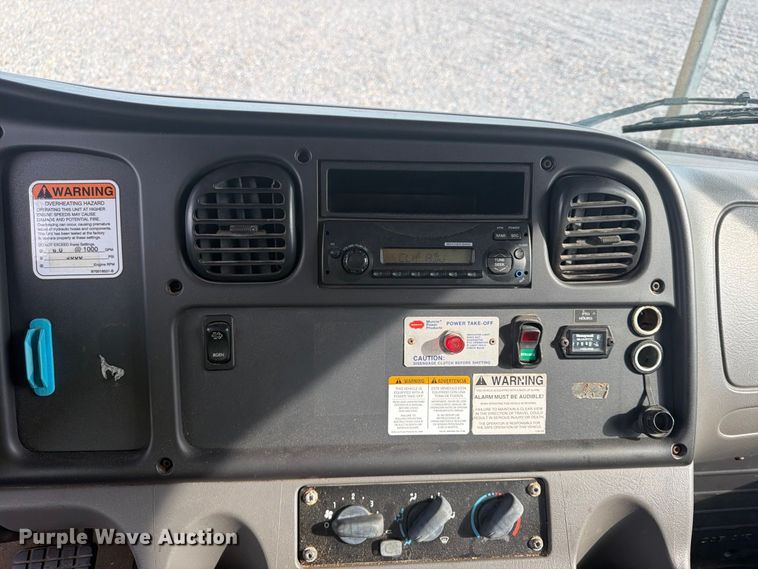 image for item YA4904 2015 Freightliner Business Class M2 forestry bucket truck