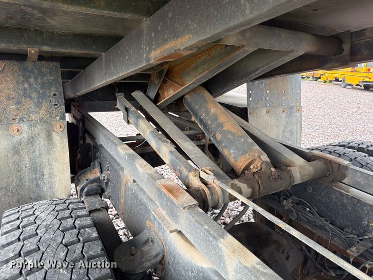 image for item YA4904 2015 Freightliner Business Class M2 forestry bucket truck