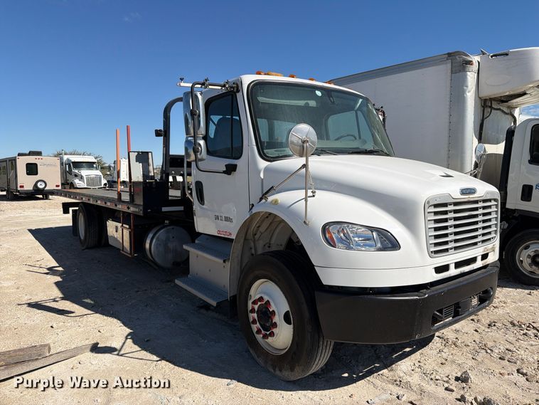 image for item YA5132 2019 Freightliner Business Class M2 rollback truck