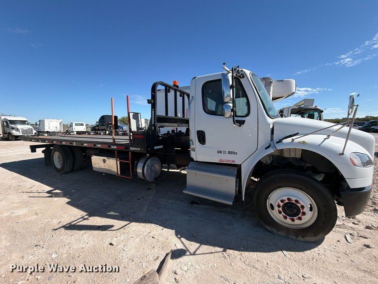image for item YA5132 2019 Freightliner Business Class M2 rollback truck