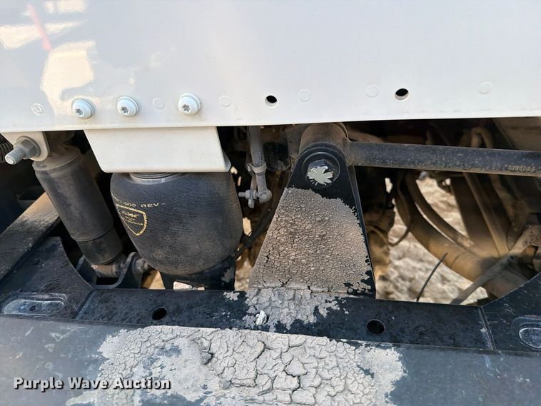 image for item YA5132 2019 Freightliner Business Class M2 rollback truck