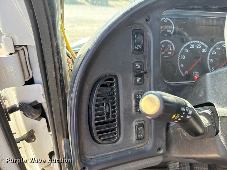 image for item YA5132 2019 Freightliner Business Class M2 rollback truck