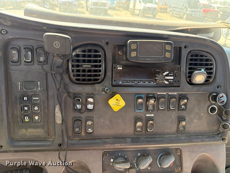 image for item YA5132 2019 Freightliner Business Class M2 rollback truck