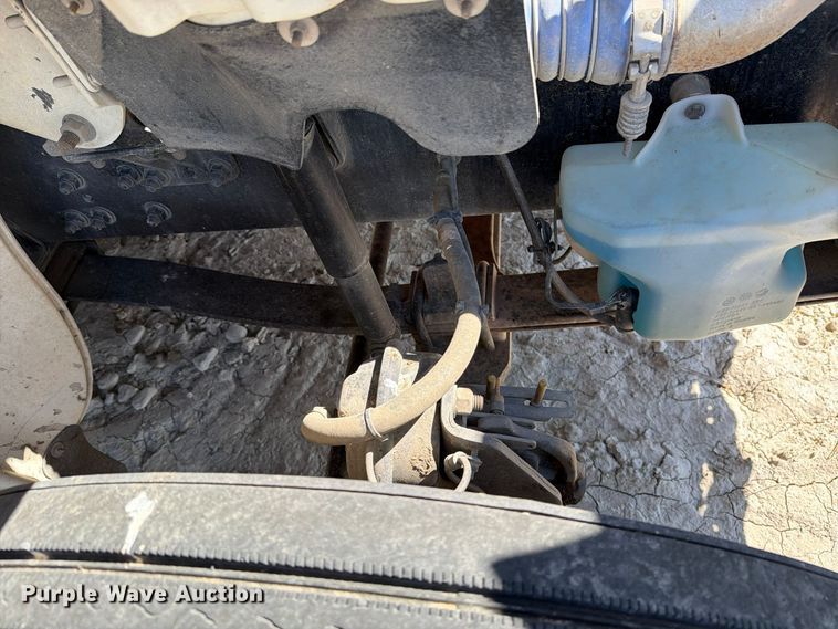 image for item YA5132 2019 Freightliner Business Class M2 rollback truck