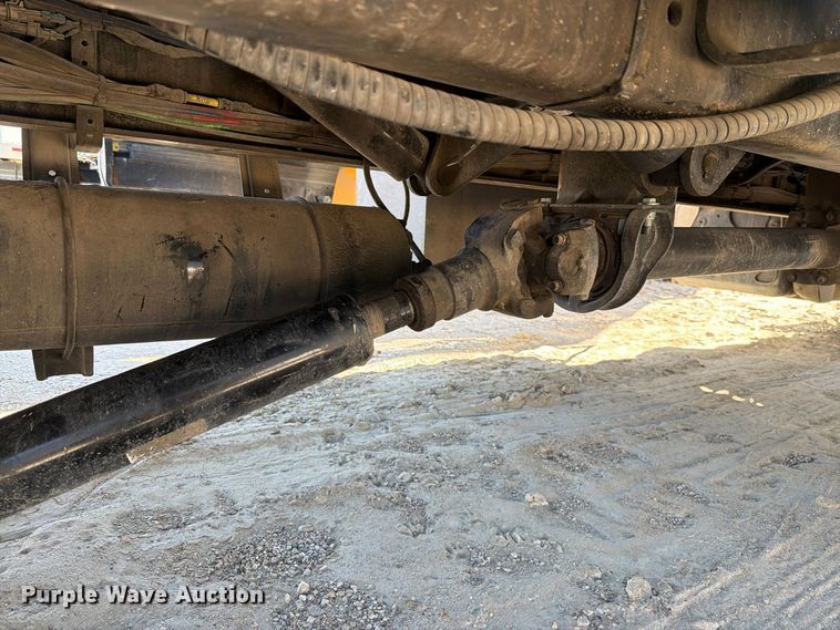 image for item YA5132 2019 Freightliner Business Class M2 rollback truck