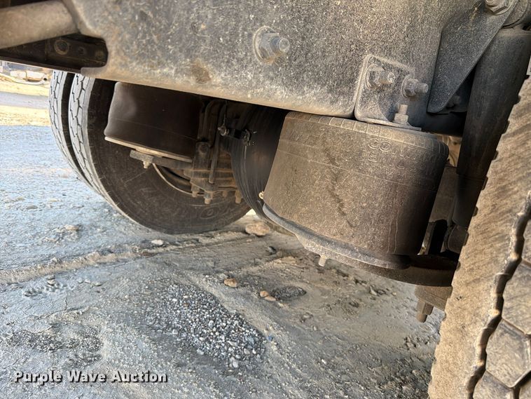 image for item YA5132 2019 Freightliner Business Class M2 rollback truck