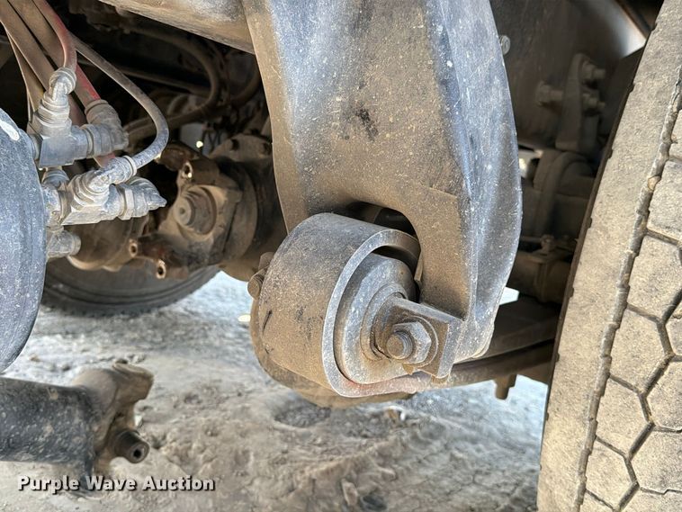 image for item YA5132 2019 Freightliner Business Class M2 rollback truck