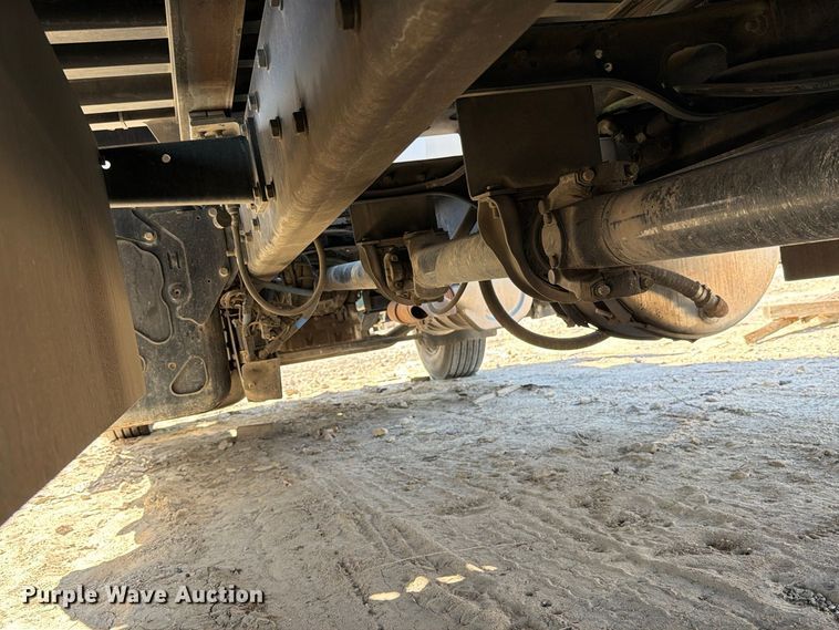 image for item YA5132 2019 Freightliner Business Class M2 rollback truck