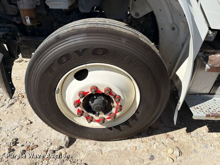 image for item YA5132 2019 Freightliner Business Class M2 rollback truck