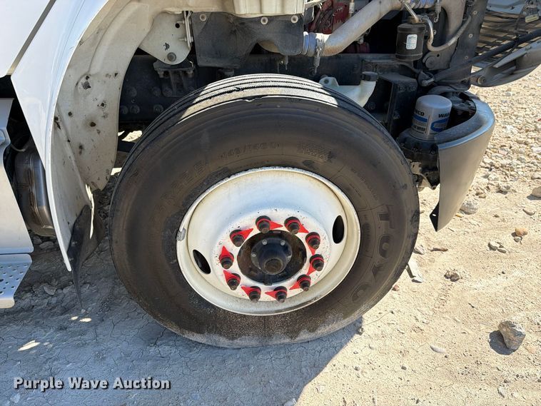 image for item YA5132 2019 Freightliner Business Class M2 rollback truck