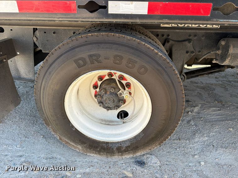 image for item YA5132 2019 Freightliner Business Class M2 rollback truck