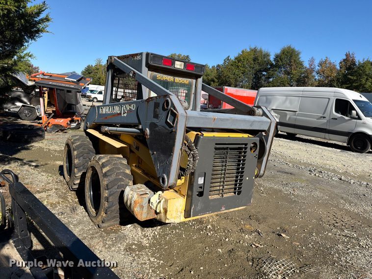 image for item YA5139 2000 New Holland LS180 skid steer loader