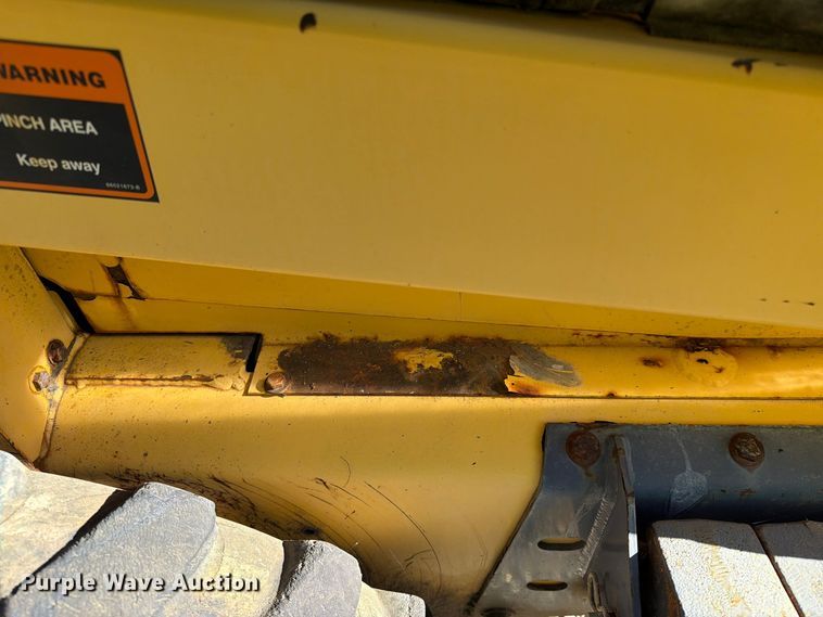 image for item YA5139 2000 New Holland LS180 skid steer loader