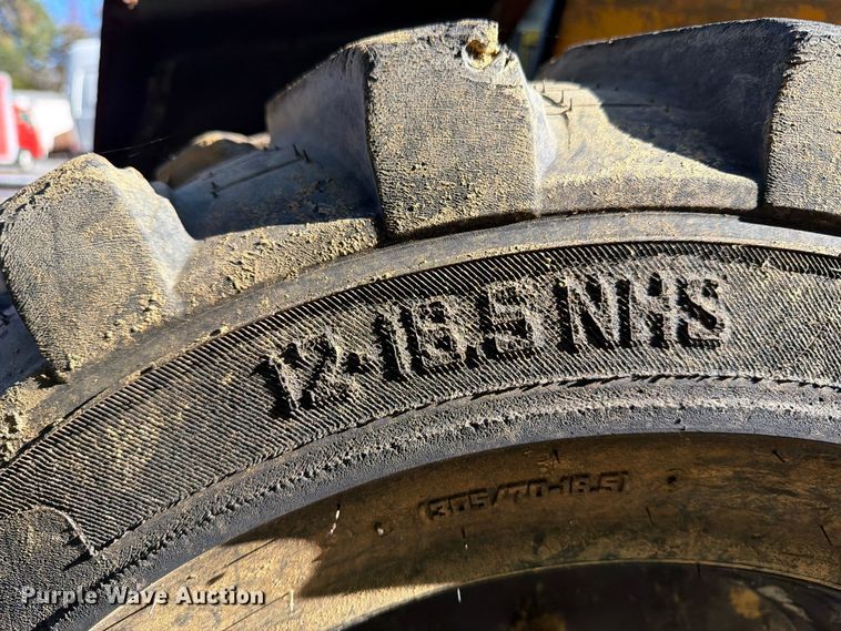 image for item YA5139 2000 New Holland LS180 skid steer loader