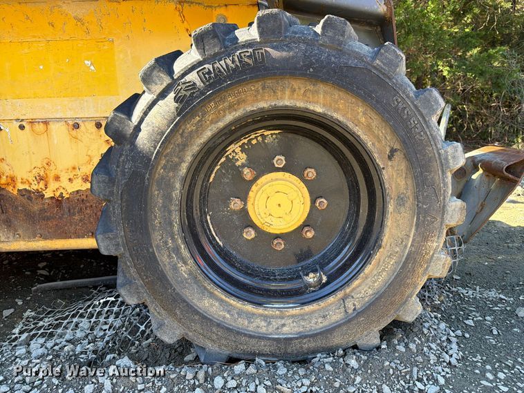 image for item YA5139 2000 New Holland LS180 skid steer loader