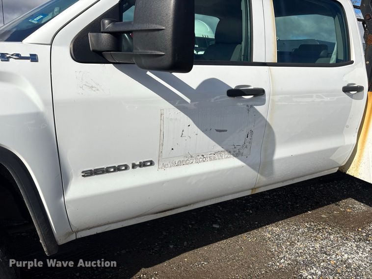 image for item YA5140 2016 GMC Sierra 3500HD Crew Cab utility bed pickup truck