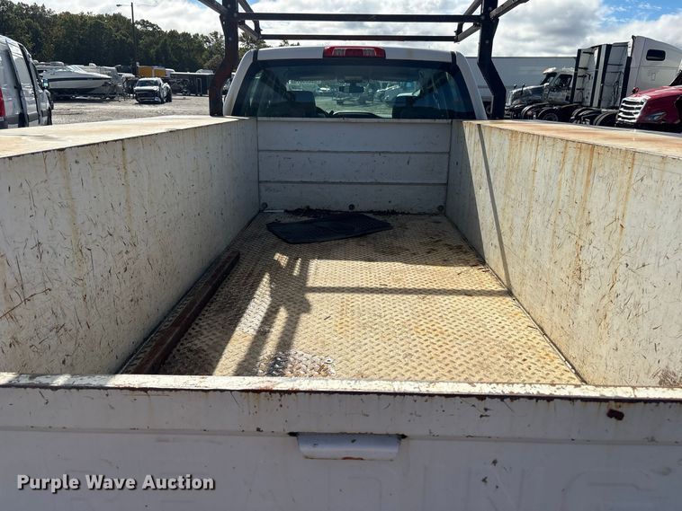image for item YA5140 2016 GMC Sierra 3500HD Crew Cab utility bed pickup truck