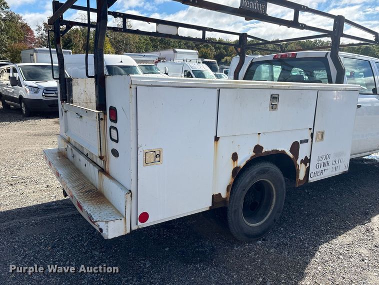 image for item YA5140 2016 GMC Sierra 3500HD Crew Cab utility bed pickup truck