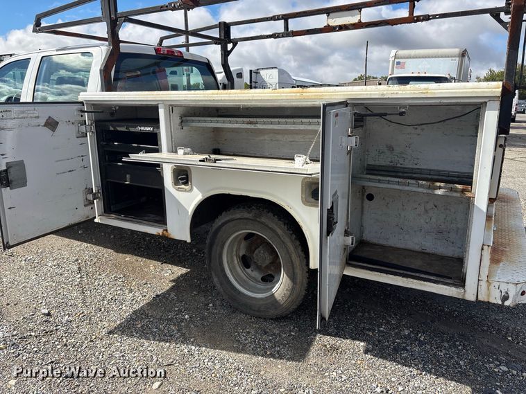 image for item YA5140 2016 GMC Sierra 3500HD Crew Cab utility bed pickup truck