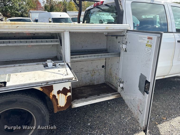 image for item YA5140 2016 GMC Sierra 3500HD Crew Cab utility bed pickup truck