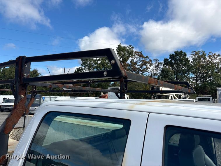 image for item YA5140 2016 GMC Sierra 3500HD Crew Cab utility bed pickup truck