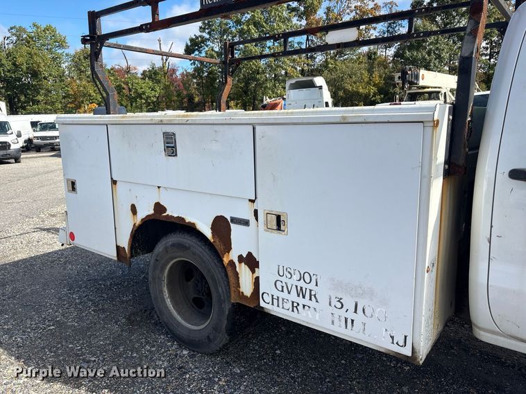 image for item YA5140 2016 GMC Sierra 3500HD Crew Cab utility bed pickup truck