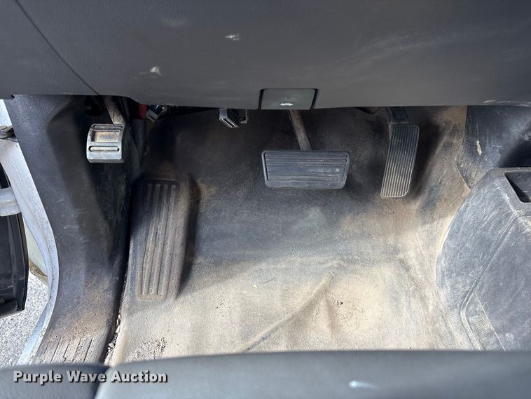 image for item YA5140 2016 GMC Sierra 3500HD Crew Cab utility bed pickup truck