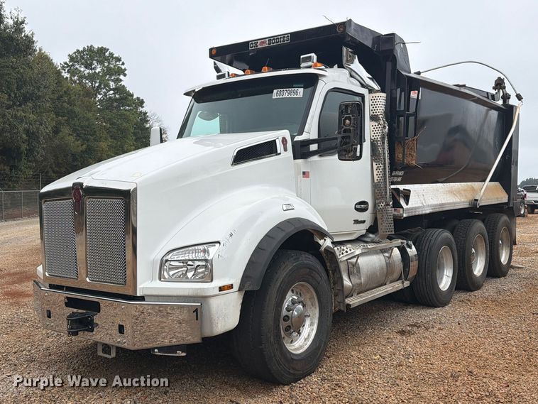 image for item YA5188 2023 Kenworth T880 dump truck