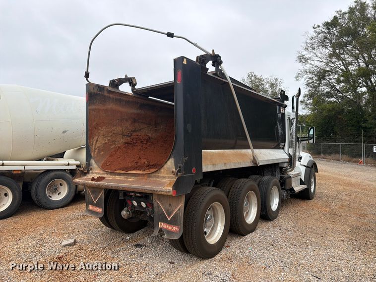 image for item YA5188 2023 Kenworth T880 dump truck