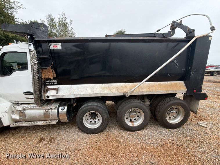 image for item YA5188 2023 Kenworth T880 dump truck