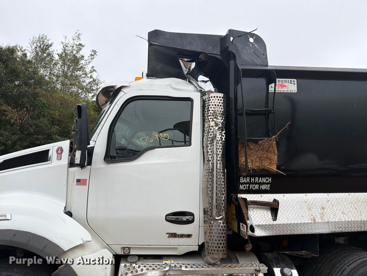 image for item YA5188 2023 Kenworth T880 dump truck