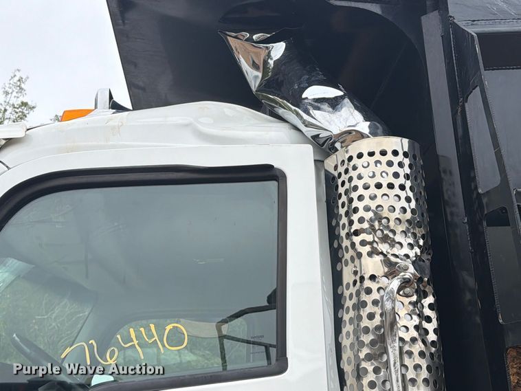 image for item YA5188 2023 Kenworth T880 dump truck