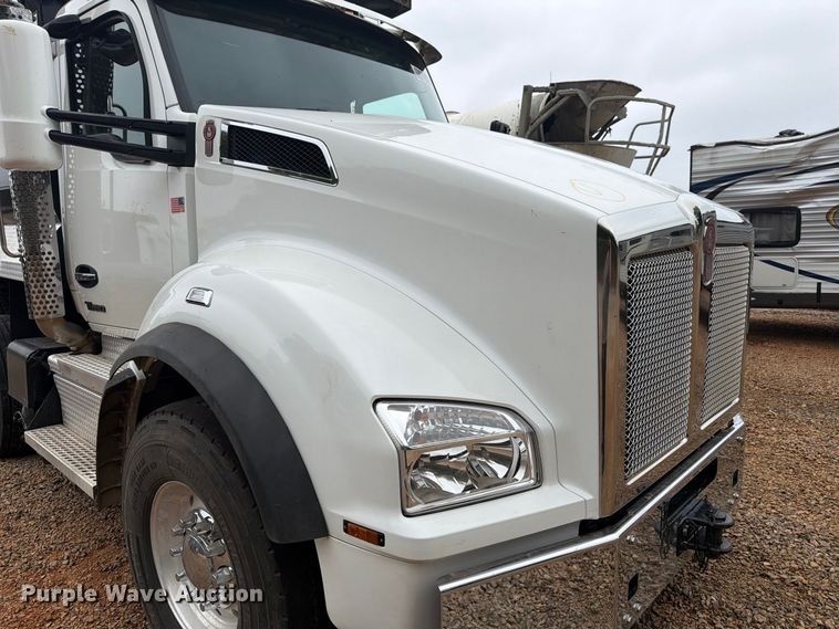image for item YA5188 2023 Kenworth T880 dump truck