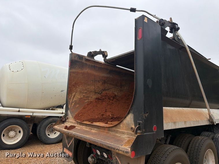 image for item YA5188 2023 Kenworth T880 dump truck