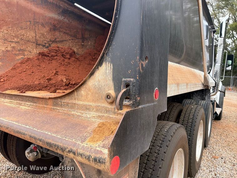 image for item YA5188 2023 Kenworth T880 dump truck