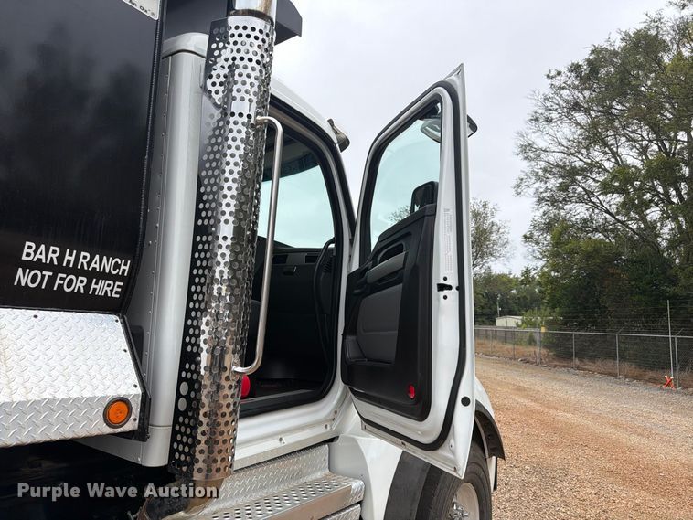 image for item YA5188 2023 Kenworth T880 dump truck