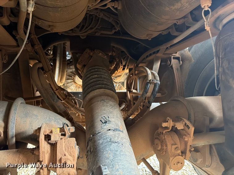image for item YA5188 2023 Kenworth T880 dump truck